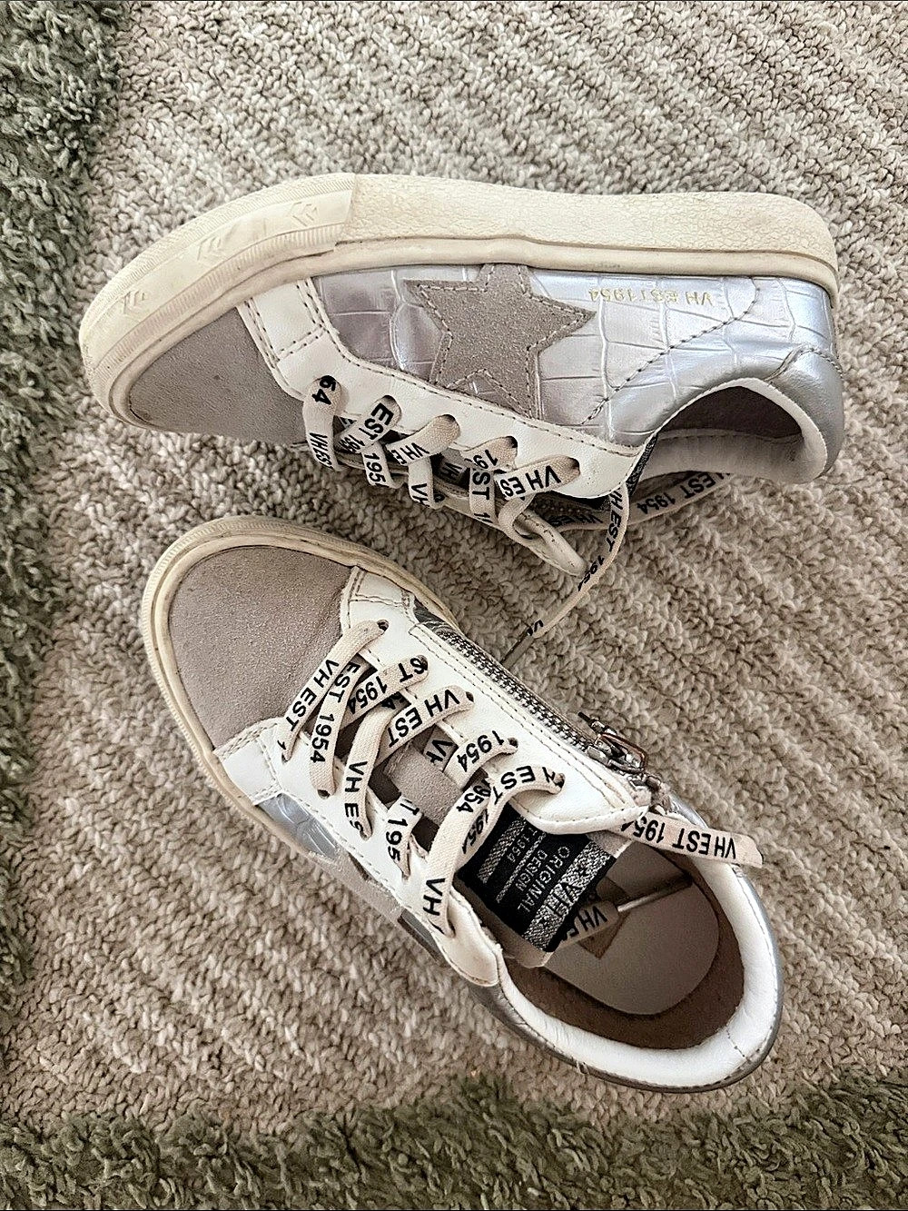 Vintage Havana Gloria Silver Croco Star Sneaker Silver & White Sneakers